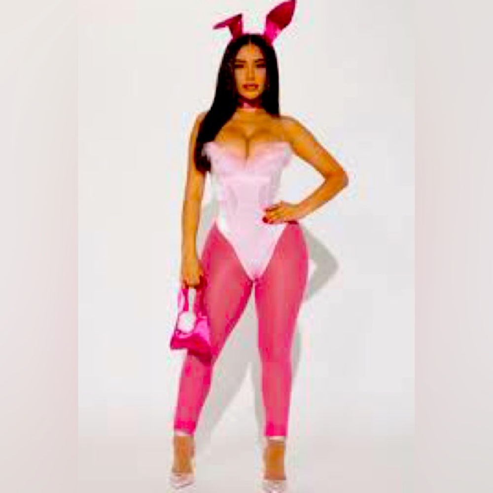 What like it’s hard costume